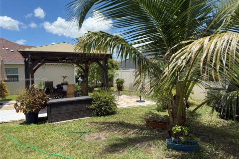 Casa en venta en Port St. Lucie, Florida, 4 dormitorios, 233.09 m2 № 1890222 - foto 21