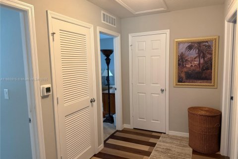 Casa en venta en Port St. Lucie, Florida, 4 dormitorios, 233.09 m2 № 1890222 - foto 28