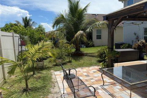 Casa en venta en Port St. Lucie, Florida, 4 dormitorios, 233.09 m2 № 1890222 - foto 20