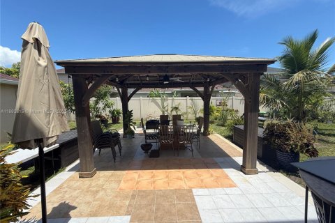 Casa en venta en Port St. Lucie, Florida, 4 dormitorios, 233.09 m2 № 1890222 - foto 18