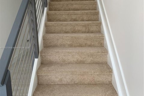 Townhouse in Plantation, Florida 3 bedrooms, 150.13 sq.m. № 1963716 - photo 12