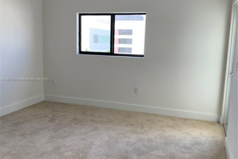 Townhouse in Plantation, Florida 3 bedrooms, 150.13 sq.m. № 1963716 - photo 15