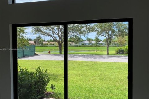 Townhouse in Plantation, Florida 3 bedrooms, 150.13 sq.m. № 1963716 - photo 7