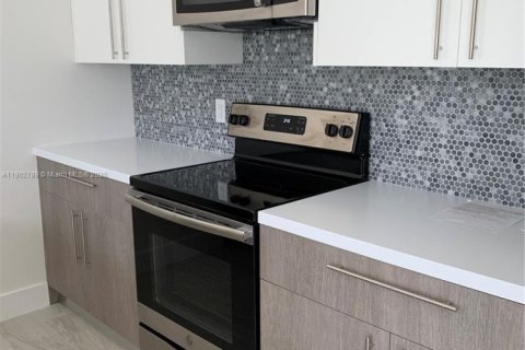 Townhouse in Plantation, Florida 3 bedrooms, 150.13 sq.m. № 1963716 - photo 10