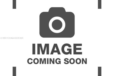 Casa en venta en Miami, Florida, 2 dormitorios, 71.91 m2 № 1946721 - foto 1