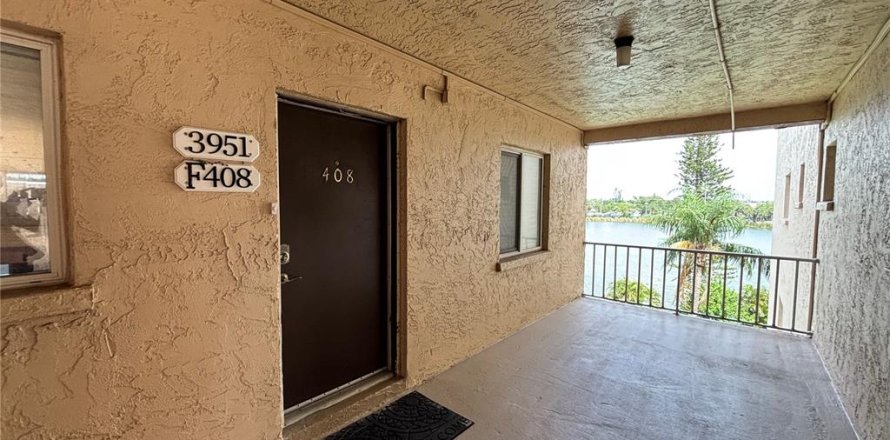 Condo in Bradenton, Florida, 2 bedrooms  № 1884217