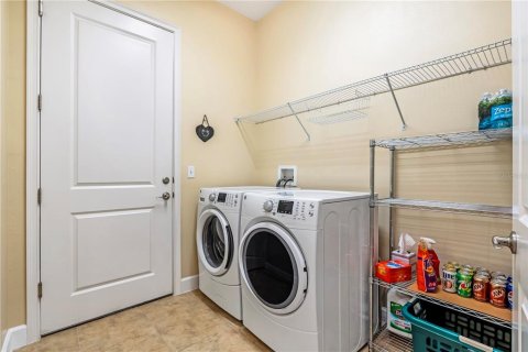 Townhouse in Ormond Beach, Florida 2 bedrooms, 140.28 sq.m. № 2152413 - photo 30