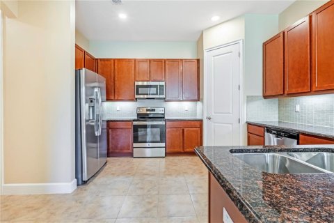 Townhouse in Ormond Beach, Florida 2 bedrooms, 140.28 sq.m. № 2152413 - photo 9