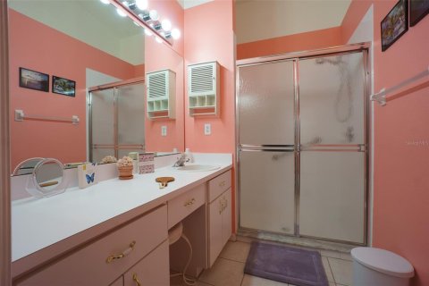 House in Zephyrhills, Florida 3 bedrooms, 127.09 sq.m. № 1621985 - photo 18