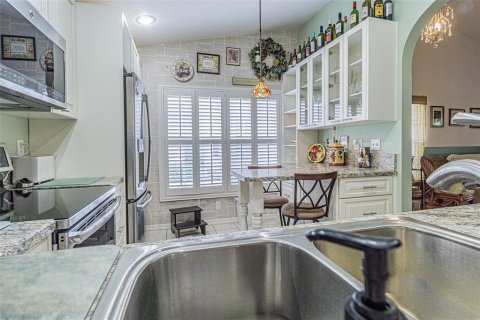 House in Zephyrhills, Florida 3 bedrooms, 127.09 sq.m. № 1621985 - photo 25