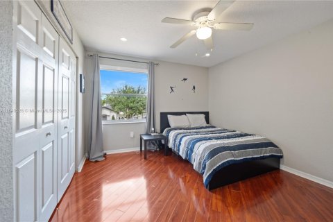 Villa ou maison à vendre à Pembroke Pines, Floride: 6 chambres, 363.43 m2 № 1889422 - photo 14