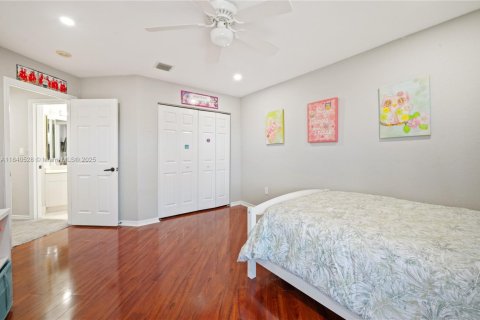 Villa ou maison à vendre à Pembroke Pines, Floride: 6 chambres, 363.43 m2 № 1889422 - photo 16