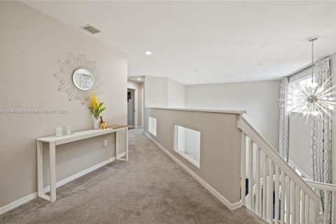Villa ou maison à vendre à Pembroke Pines, Floride: 6 chambres, 363.43 m2 № 1889422 - photo 10