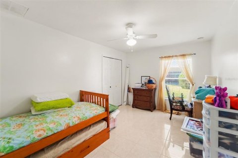 House in Spring Hill, Florida 4 bedrooms, 194.44 sq.m. № 2432585 - photo 20