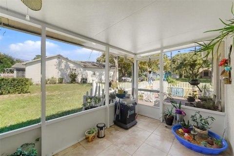 House in Spring Hill, Florida 4 bedrooms, 194.44 sq.m. № 2432585 - photo 26