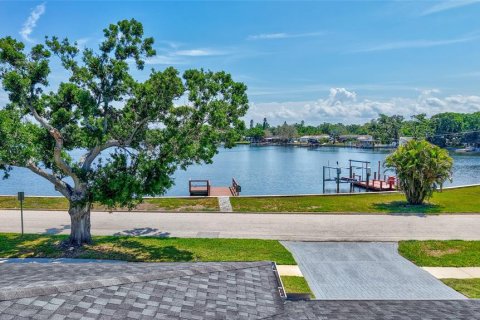 Villa ou maison à vendre à Saint Petersburg, Floride: 2 chambres, 113.81 m2 № 1755338 - photo 2