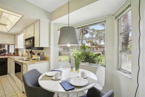 House in Sarasota, Florida 2 bedrooms, 104.14 sq.m. № 1798006 - photo 11
