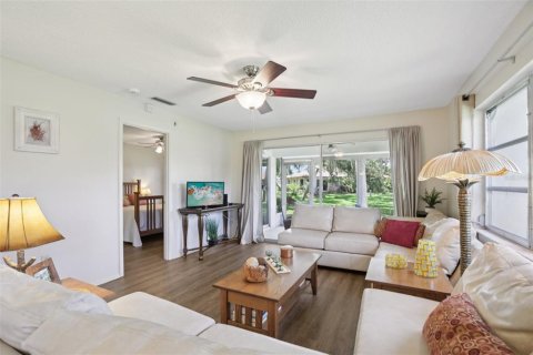House in Sarasota, Florida 2 bedrooms, 104.14 sq.m. № 1798006 - photo 4