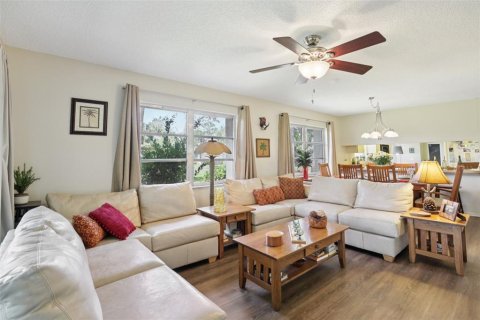 House in Sarasota, Florida 2 bedrooms, 104.14 sq.m. № 1798006 - photo 5