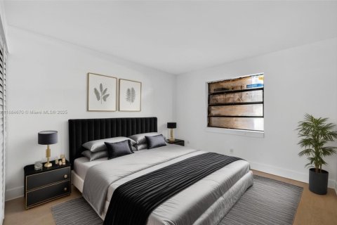 Condominio en venta en Tamarac, Florida, 2 dormitorios, 66.89 m2 № 1930214 - foto 3