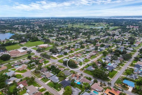 House in Bradenton, Florida 3 bedrooms, 177.81 sq.m. № 1898980 - photo 17