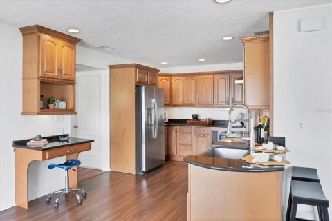 House in Bradenton, Florida 3 bedrooms, 177.81 sq.m. № 1898980 - photo 9