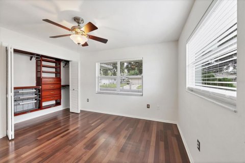 House in Bradenton, Florida 3 bedrooms, 177.81 sq.m. № 1898980 - photo 12