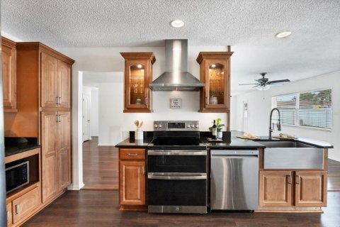 House in Bradenton, Florida 3 bedrooms, 177.81 sq.m. № 1898980 - photo 8
