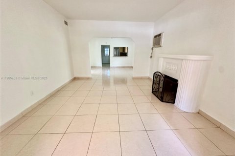 Villa ou maison à louer à Miami, Floride: 3 chambres, 124.49 m2 № 1956423 - photo 10