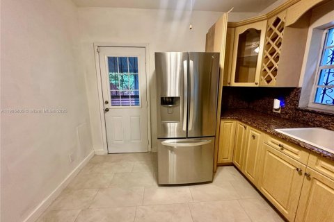 Villa ou maison à louer à Miami, Floride: 3 chambres, 124.49 m2 № 1956423 - photo 15