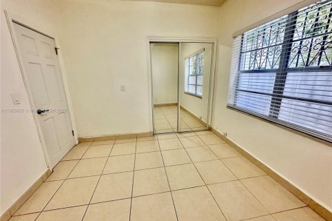 Villa ou maison à louer à Miami, Floride: 3 chambres, 124.49 m2 № 1956423 - photo 17