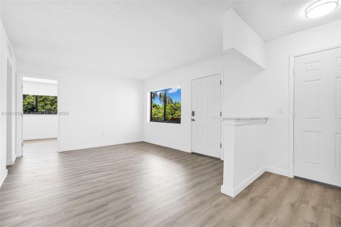 Appartement à louer à North Miami, Floride: 2 chambres, 106.84 m2 № 1921550 - photo 16