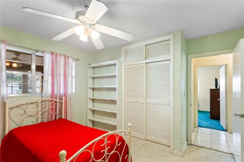 House in Pembroke Pines, Florida 3 bedrooms, 168.9 sq.m. № 2010503 - photo 26