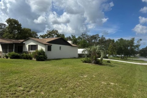 Villa ou maison à louer à Spring Hill, Floride: 2 chambres, 119.01 m2 № 2420260 - photo 21