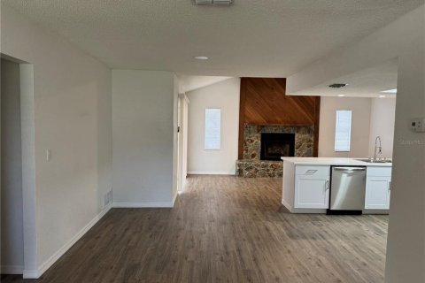 Villa ou maison à louer à Spring Hill, Floride: 2 chambres, 119.01 m2 № 2420260 - photo 7
