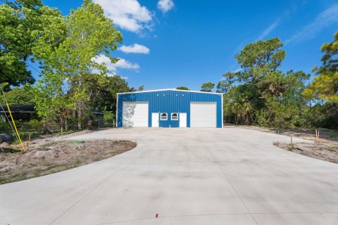 Propiedad comercial en venta en St. Lucie, Florida № 2083097 - foto 3