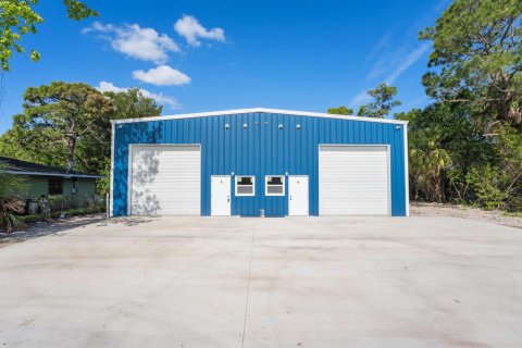 Immobilier commercial à St. Lucie, Floride № 2083097