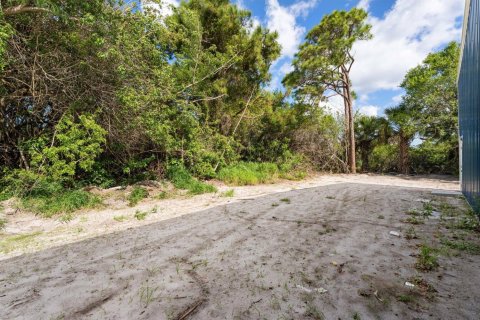 Propiedad comercial en venta en St. Lucie, Florida № 2083097 - foto 22