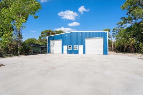Propiedad comercial en venta en St. Lucie, Florida № 2083097 - foto 5