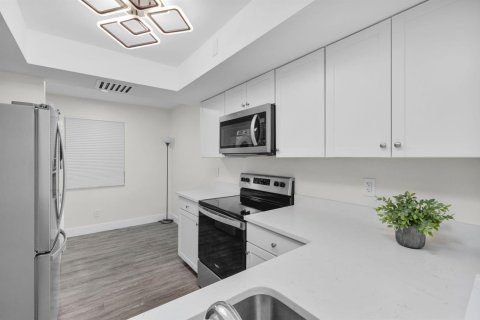 Condo in St. Lucie, Florida, 2 bedrooms  № 2265823
