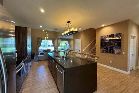 Adosado en venta en Kissimmee, Florida, 3 dormitorios, 203.92 m2 № 1826514 - foto 12