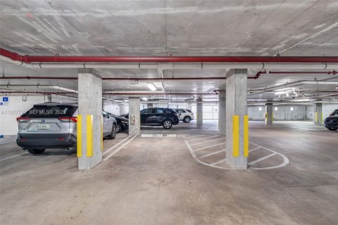 Copropriété à louer à Coral Gables, Floride: 1 chambre, 76.92 m2 № 1987409 - photo 27