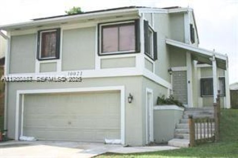 Дом в Катлер-Бей, Флорида 3 спальни, 153.29м2 № 2005287