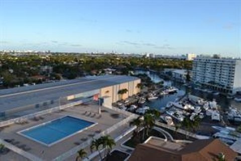 Copropriété à vendre à North Miami, Floride: 2 chambres, 97.55 m2 № 2084443 - photo 11