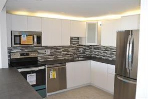 Copropriété à vendre à North Miami, Floride: 2 chambres, 97.55 m2 № 2084443 - photo 2