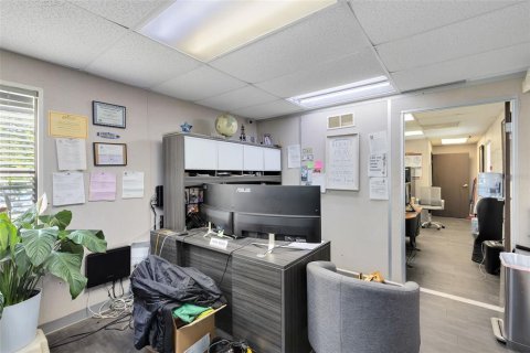Propiedad comercial en venta en Apopka, Florida № 1242553 - foto 4