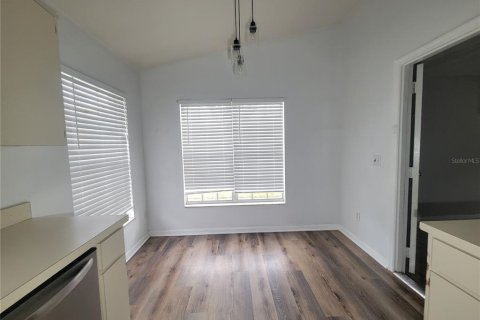 Villa ou maison à louer à Orlando, Floride: 4 chambres, 141.68 m2 № 2388757 - photo 5
