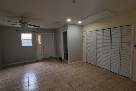 Villa ou maison à louer à Orlando, Floride: 4 chambres, 141.68 m2 № 2388757 - photo 7