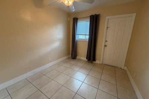 Apartment in Fort Lauderdale, Florida 2 bedrooms, 308.06 sq.m. № 2391776 - photo 10
