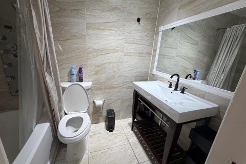 Apartment in Fort Lauderdale, Florida 2 bedrooms, 308.06 sq.m. № 2391776 - photo 6
